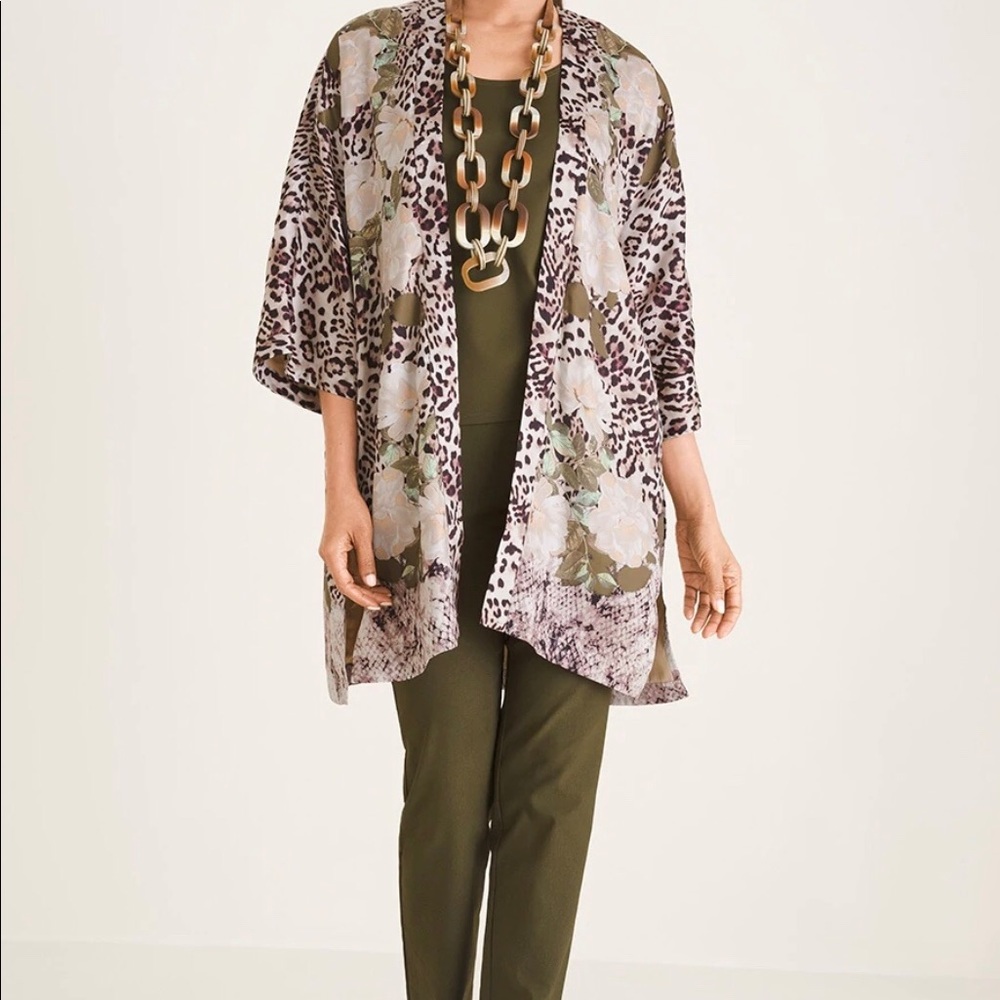 NWT Chico’s Reversible Animal-Print Ruana / Kimono